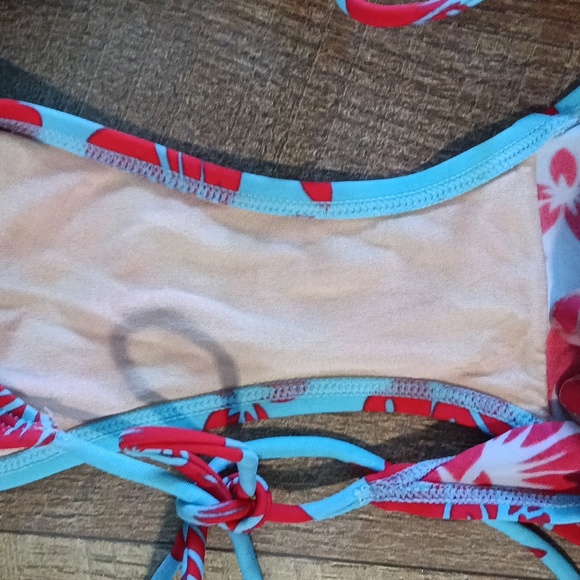 Victoria Secret Hawaiian Print Bikini💙❤️ - Picture 10 of 11